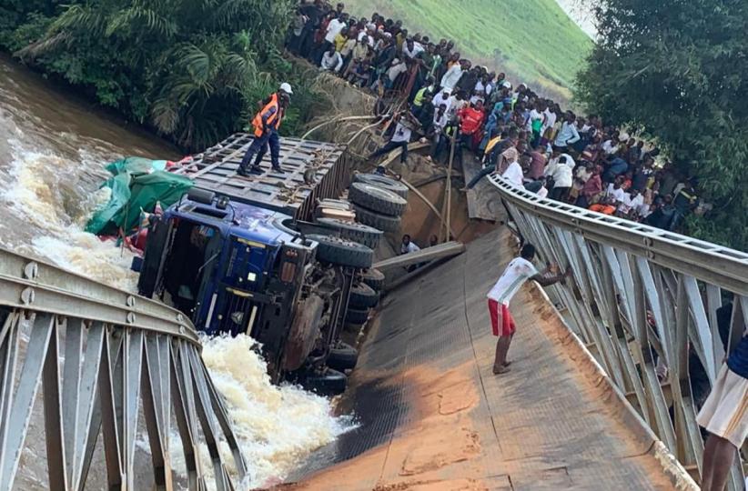 Effondrement du pont Lubi sur la route entre Mbuji-Mayi et Kananga