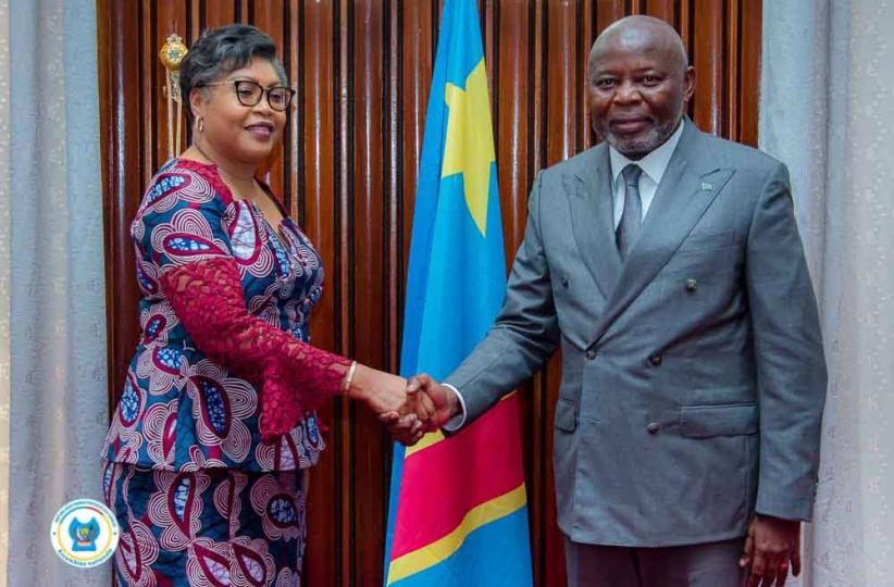 Judith Suminwa et Vital Kamerhe,  lors du dépôt du Programme d'Actions du Gouvernement 