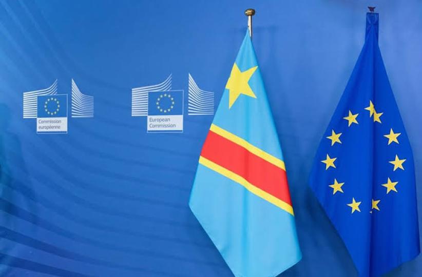 Drapeaux de la RDC et de l'UE