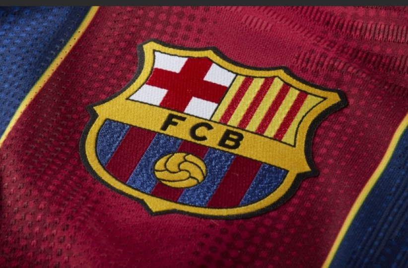 Photo d'illustration avec le logo de Barcelone, l'un de club avec lequel la RDC a ratifié un contrat 