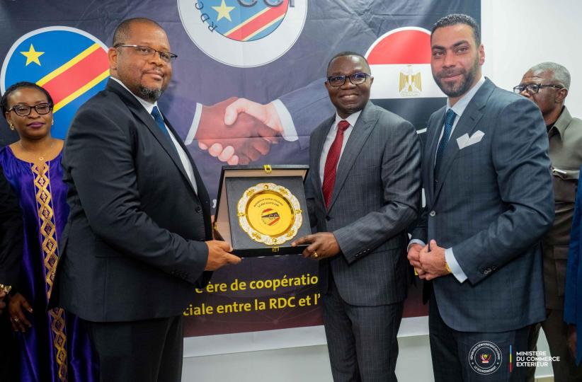 Lors de l' inauguration de la Chambre de commerce à Kinshasa