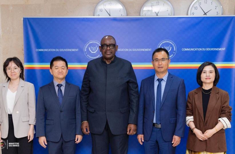 Le Groupe Zijin Mining lors de la présentation de son rapport annuel de production minier sur l'an 2025 au ministre de Mines