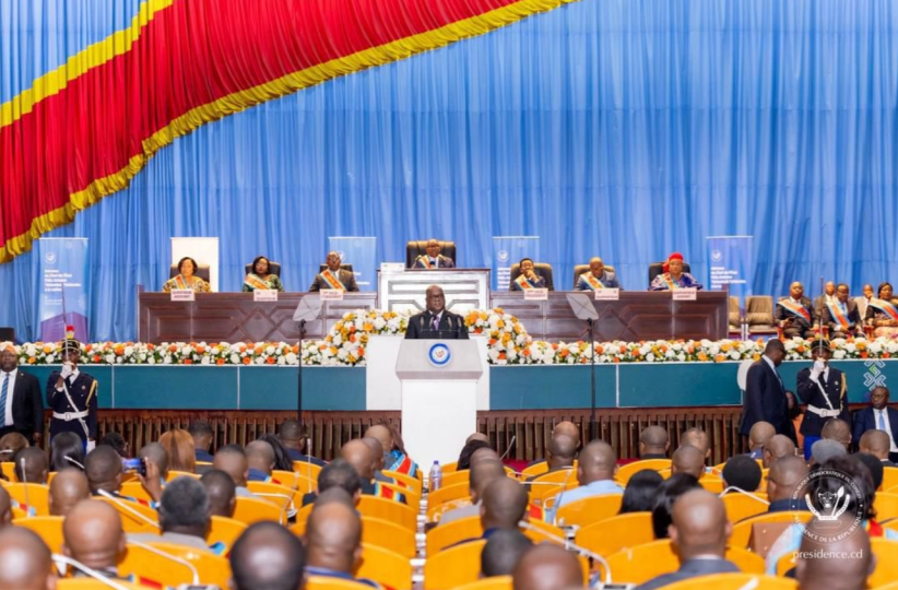 Le président de la RDC Félix Tshisekedi, devant les deux chambres du parlement à Kinshasa lundi 8 décembre 2025